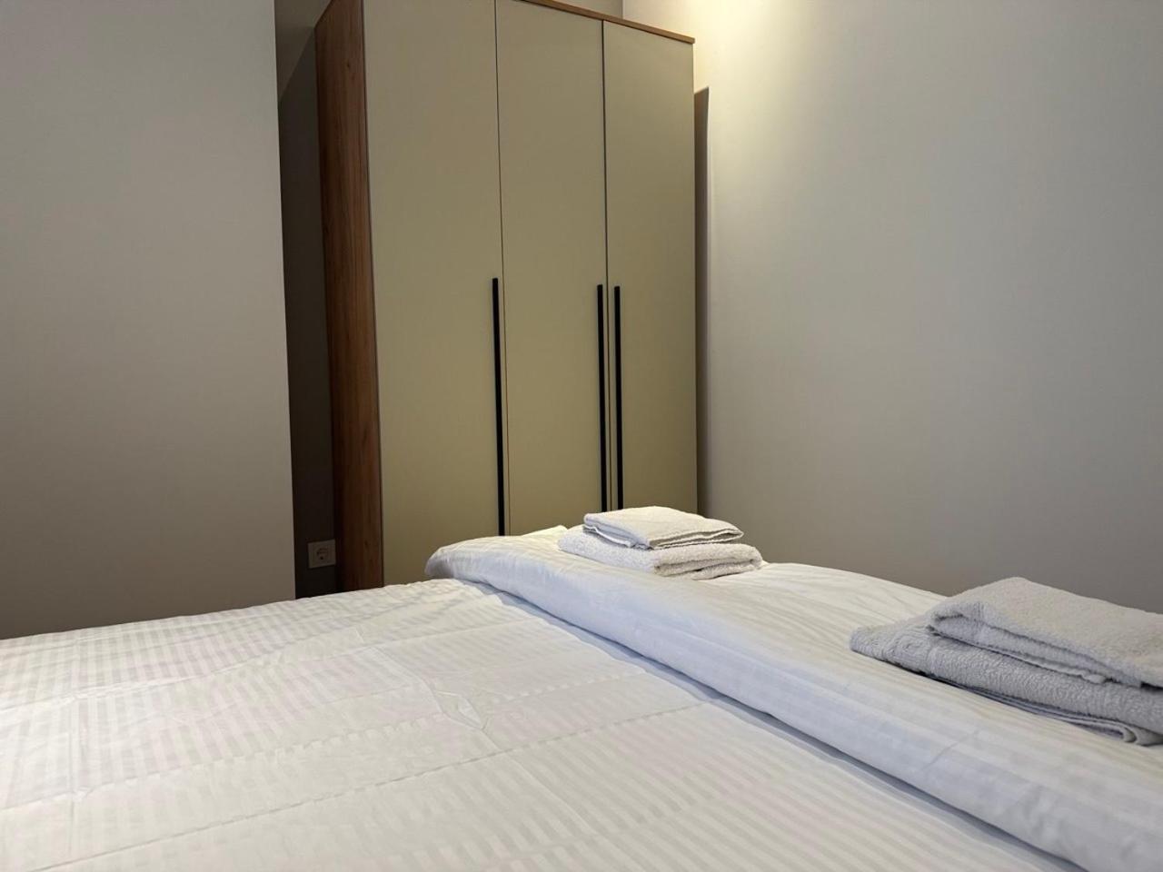Muras Hostel Biszkek Zewnętrze zdjęcie